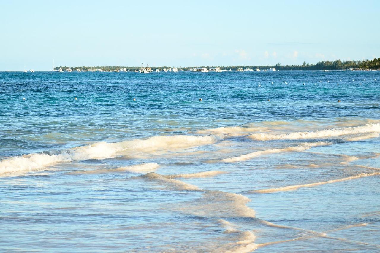Los Corales Beach Village Пунта Кана Екстериор снимка